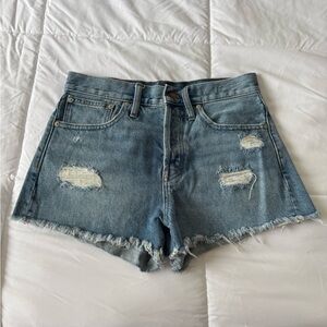 Madewell relaxed denim shorts size 26
